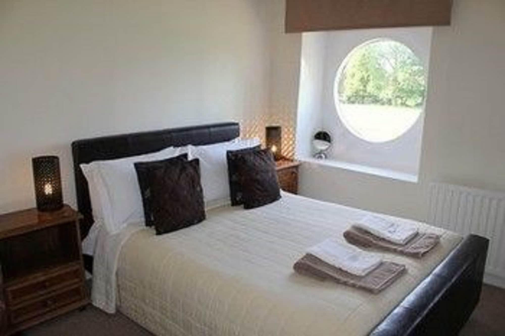 The Coach House Bed & Breakfast Winterbourne Exterior foto