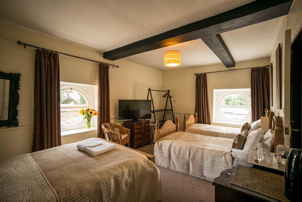 The Coach House Bed & Breakfast Winterbourne Exterior foto