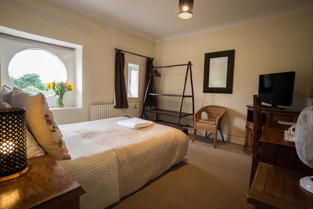 The Coach House Bed & Breakfast Winterbourne Exterior foto