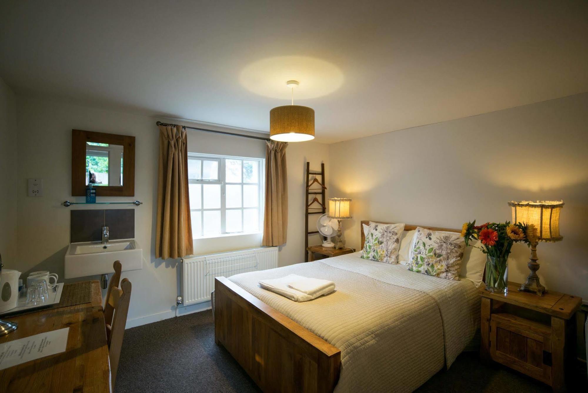 The Coach House Bed & Breakfast Winterbourne Exterior foto